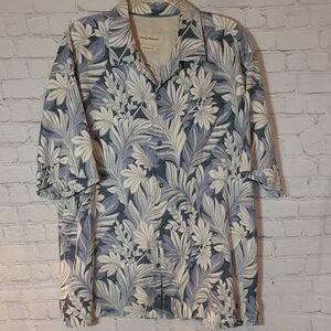 Tommy Bahama Size XL Silk Blend Blue Neutral Tropical Hawaiin Button Down Shirt